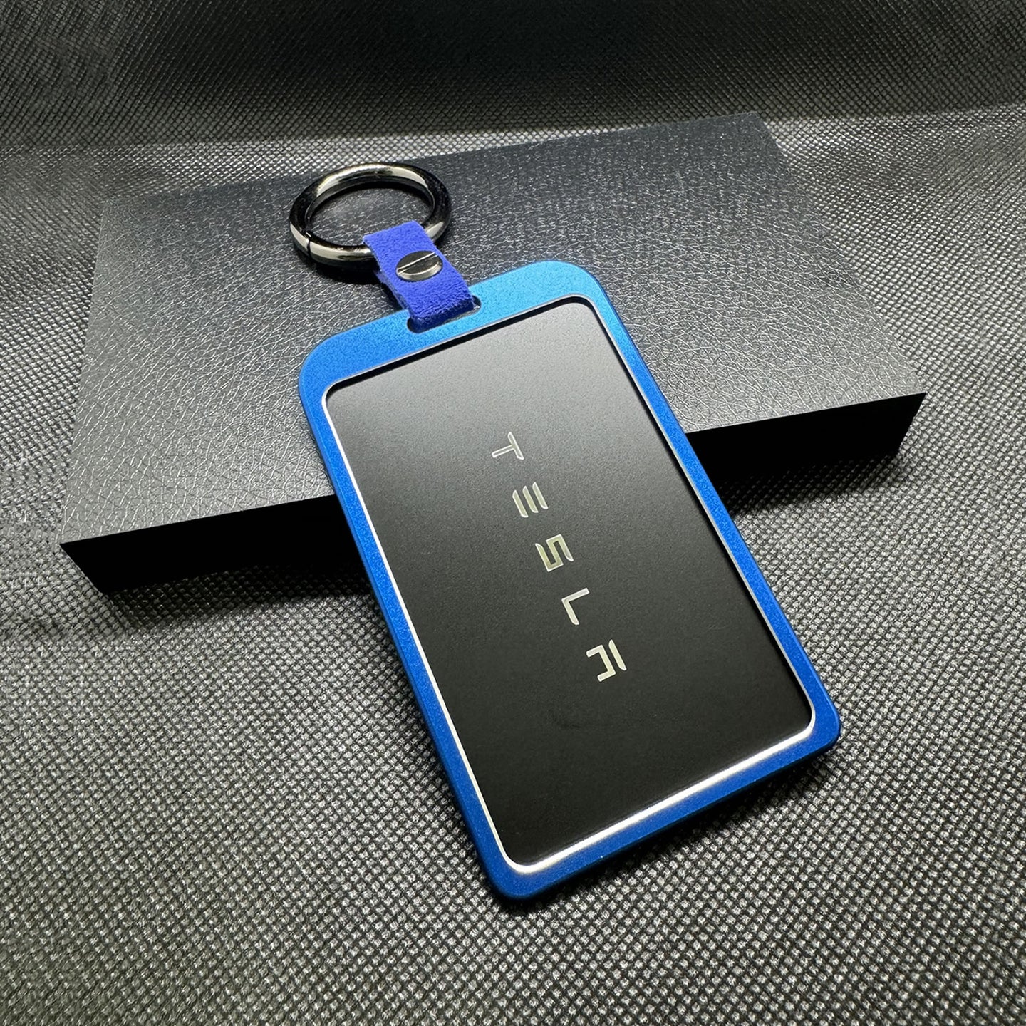 Blue Aluminum Key Card Holder Protector Key Ring Accessories Tesla Model 3 Y S X
